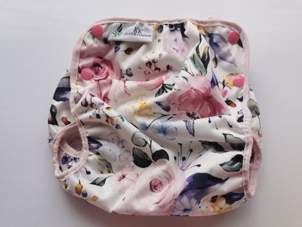 cover-überhose-für-die-stoffwindel-handmade-sendoro-shop-weiß-rosa-blumen