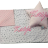 babydecke-minky-bestickt-personalisiert-handmade-sendoro-shop-rosa-weiß-sterne-ni-na-design-mit-namen-geeschenk-geburt-taufe