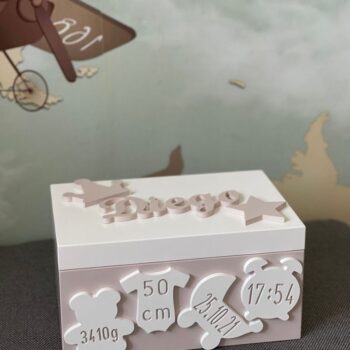 erinnerungskiste erinnerungsbox erinnerungstruhe baby geschenk geburt geburtstag sendoro shop handmade traumhaft baby personalisiert name geburtstadaten beige weiss mädchen weihnachten