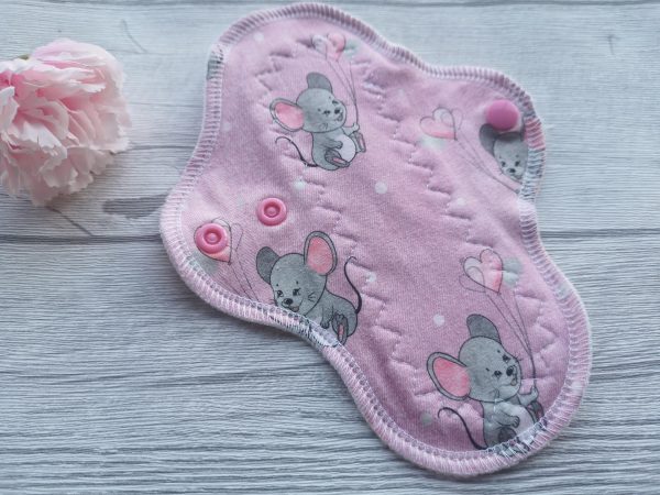 slipeinlagen-damenbinden-menstruation-clothpad-erste-periode-bunt-handmade-sendoro-shop-brusan-kk-fabrics maus rosa grau