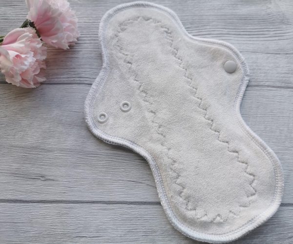 waschbare stoffbinden menstruation -damenbinden-clothpad-handmade-sendoro-shop-brusan-kk-fabrics-weiss 26 cm